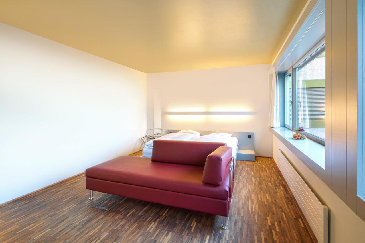 Dasbreitehotel Am Rhein Basel Bagian luar foto