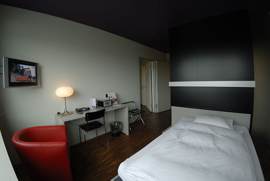 Dasbreitehotel Am Rhein Basel Bagian luar foto